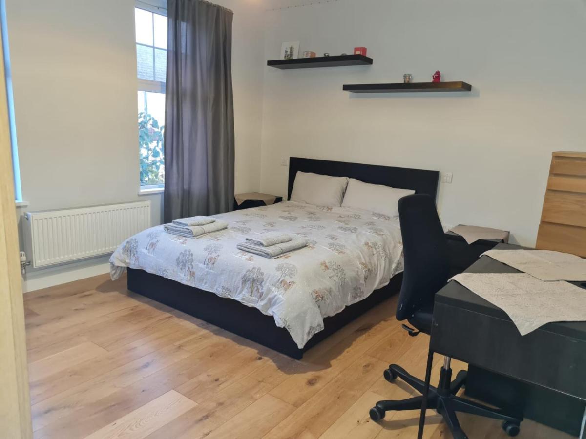 Daniari Guest Rooms Erith Dış mekan fotoğraf