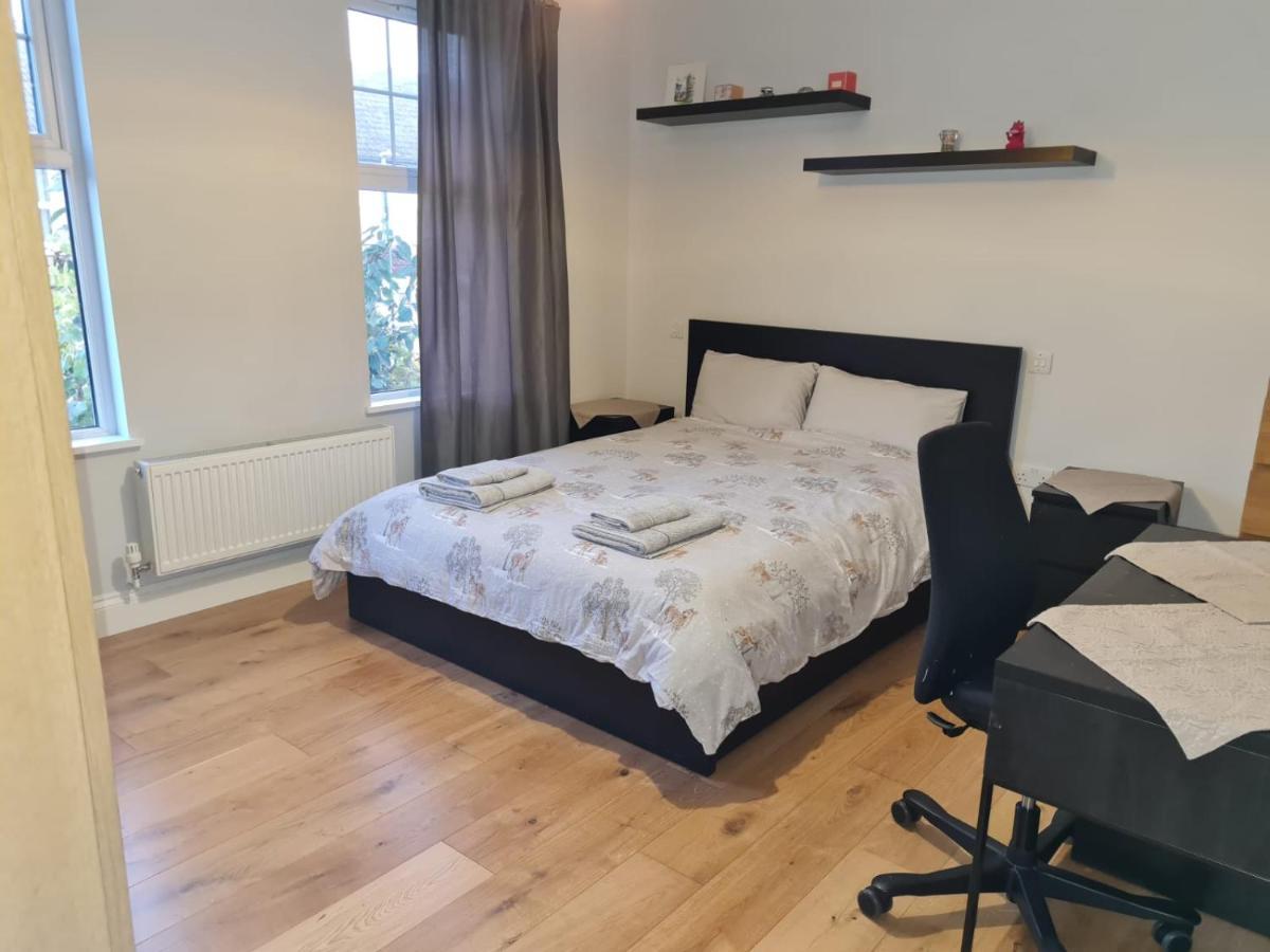 Daniari Guest Rooms Erith Dış mekan fotoğraf
